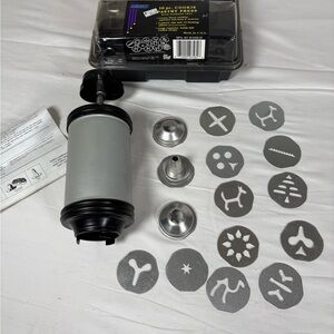 Mirro 16-Pc Cookie Pastry Press Set